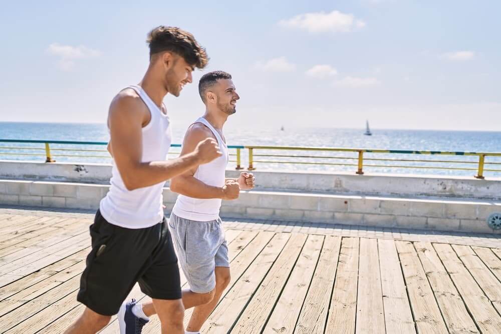 סדנת הרזיה לגברים - גברים רצות באימון